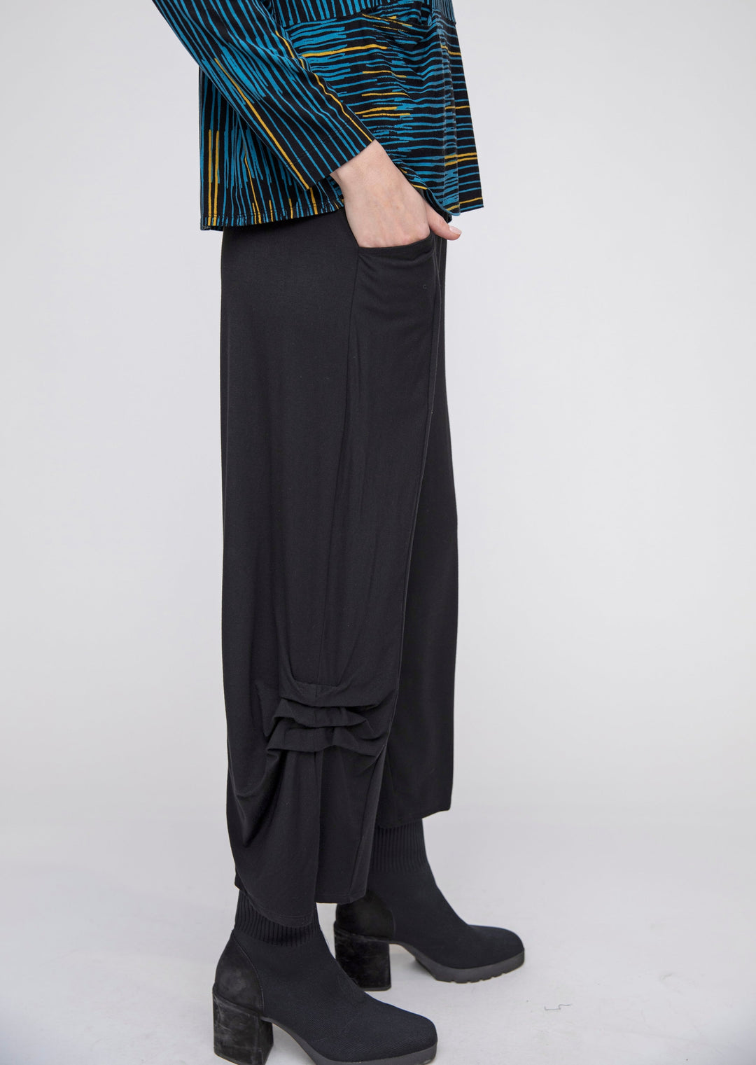 Liv - Side Pleat Pant