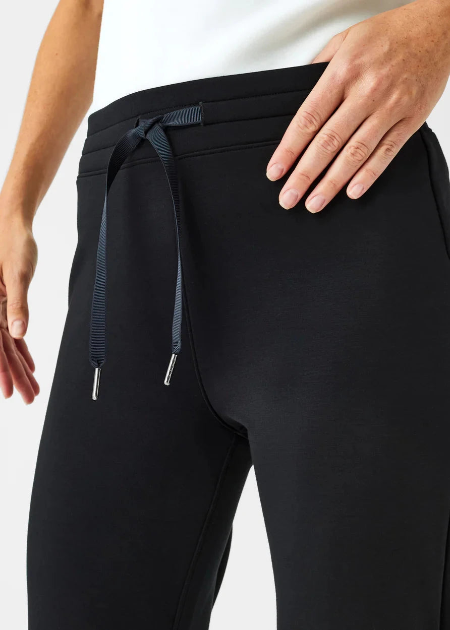 Spanx - AirEssentials Tapered Pant