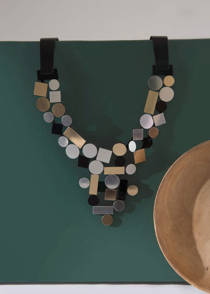 Iskin Sisters - Bauhaus V Necklace