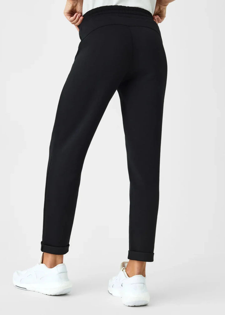 Spanx - AirEssentials Tapered Pant