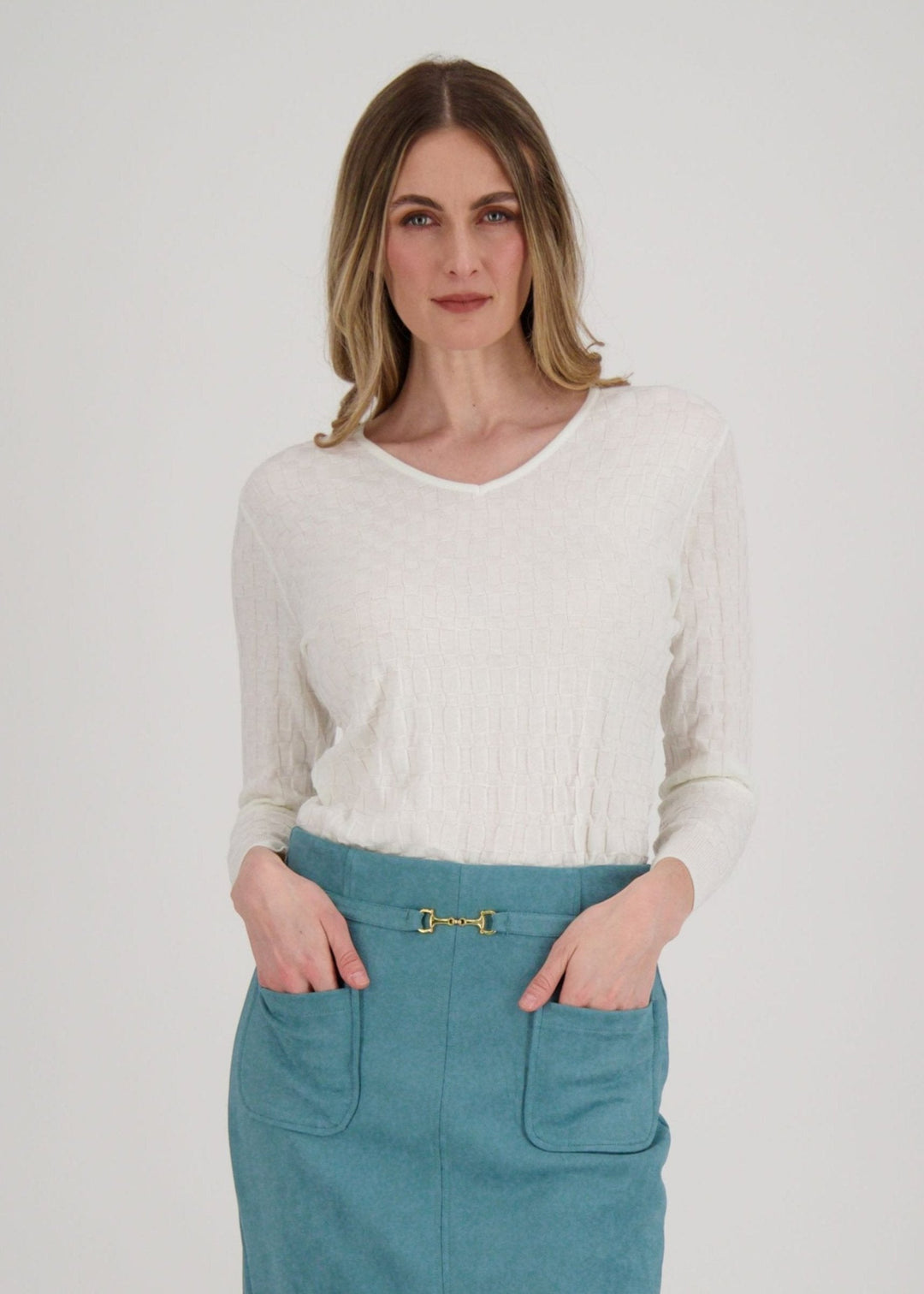 Spanner - V-Neck Basket Weave Sweater