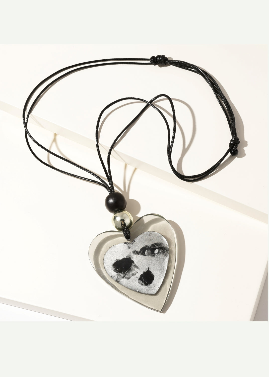 Merx - Heart Resin Pendant Necklace