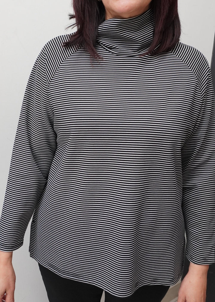 Shepherd's - Retreat Raglan Stripe Top