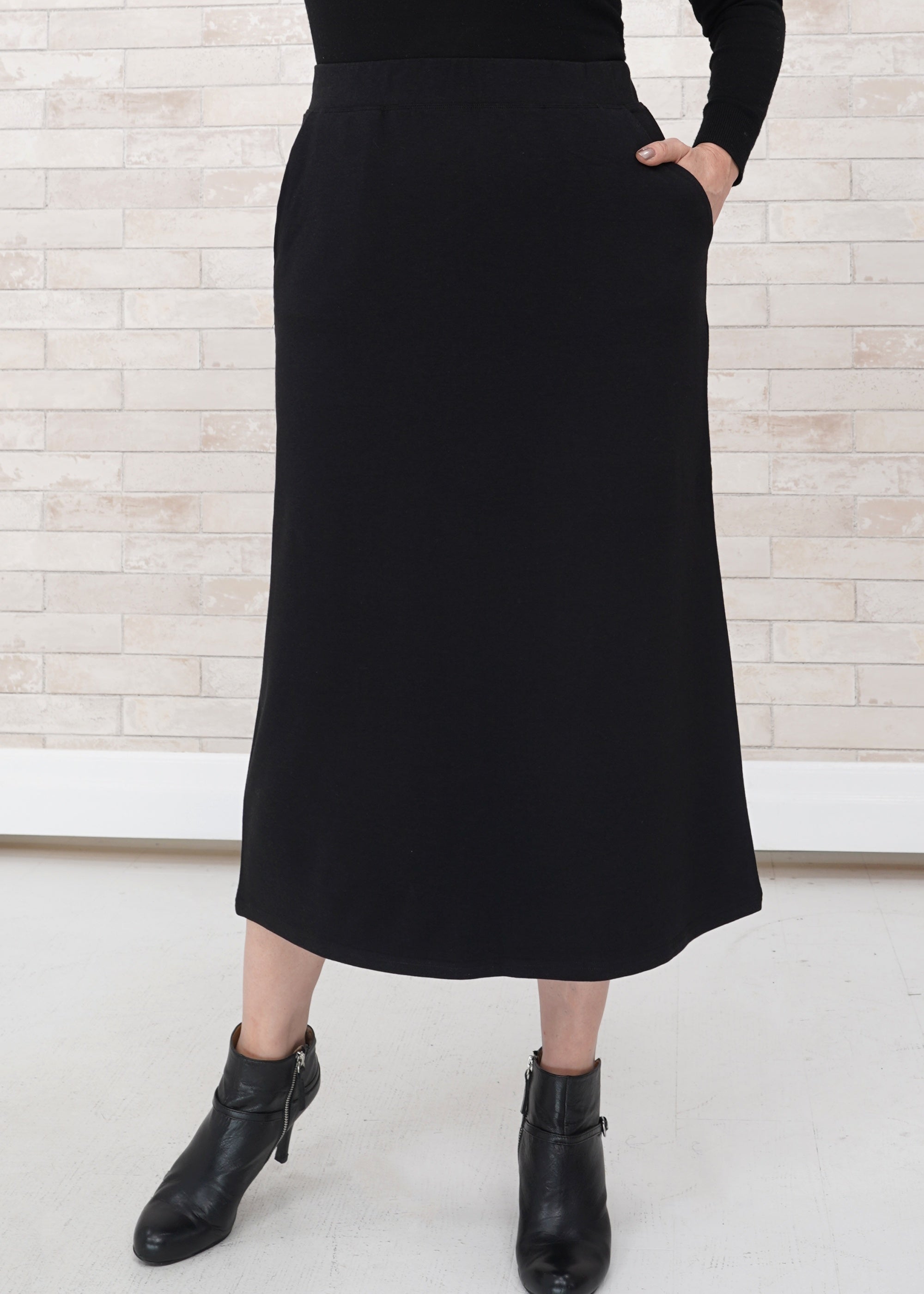 Bamboo French Terry Slash Pocket Skirt – Gilmour Clothing